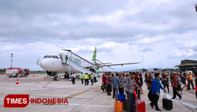 Maskapai Citilink saat mendarat di Bandara Internasional Banyuwangi. (FOTO: Rizki Alfian/TIMESIndonesia)