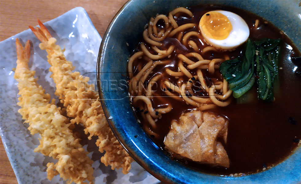 Menikmati Mi Ramen Saat Musim Penghujan