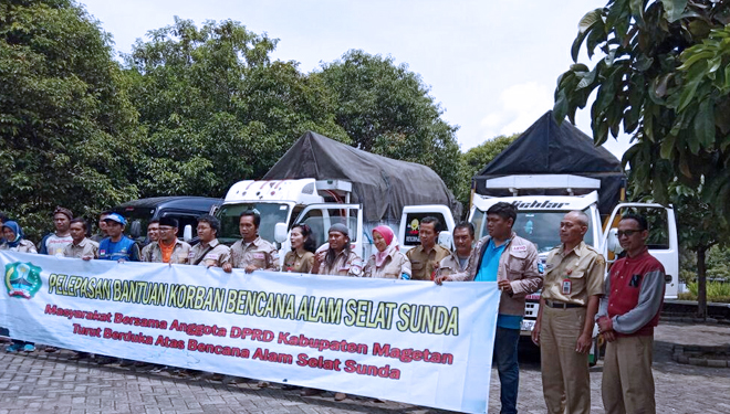 Suasana jelang pemberangkatan bantuan untuk korban bencana tsunami Selat Sunda. (FOTO: Istimewa)