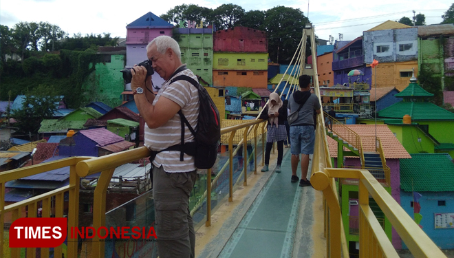 Murah Meriah Cuma Rp 5 Ribu Bisa Ke Kampung Warna Warni Murah Meriah Cuma Rp 5 Ribu Bisa Ke Kampung Warna Warni