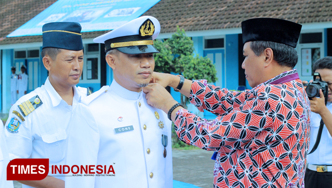 Sertijab Kepala Sekolah SMK Pelayaran, Kalipuro, Banyuwangi. (FOTO: Erwin Wahyudi/TIMES Indonesia)