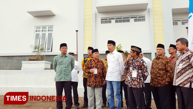 TIMES-Indonesia-Presiden-Jokowi-Minta-Pembangunan-Rusun-Ponpes-Dilanjutkan-3.jpg