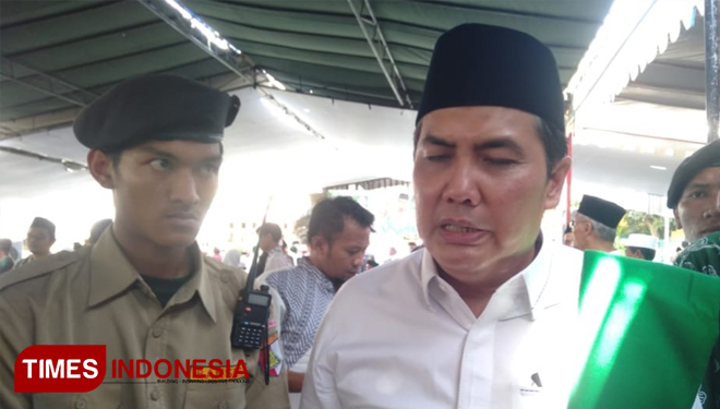 Sekjen PBNU Ahmad Helmy Faishal Zaini (kanan) saat berada di arena Konferensi ke 13 PWNU NTB, di Lombok Tengah, Sabtu, (19/1/2019). (FOTO: Anugrah Dany/TIMES Indonesia) 
