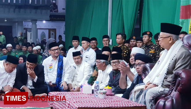 Cawapres nomor urut 01,KH Ma'ruf Amin saat menghadiri Deklarasi Santri Ngariung (Sarung) dan Silaturrahmi Para Ulama se-Jawa Barat di Pondok Pesantren Baitul Arqom Pacet. (FOTO: Monang Sinaga for TIMES Indonesia).