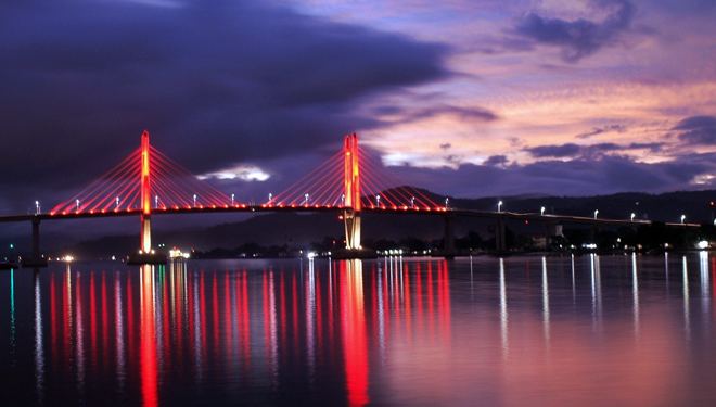 Jembatan-Merah-coinaphoto.jpg