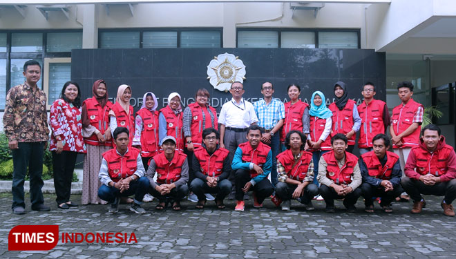 Tim relawan UGM yang akan berangkat ke Desa Sukaraja, Rajabasa, Lampung Selatan. (FOTO: Humas UGM/TIMES Indonesia)