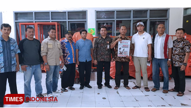 Bawaslu Kabupaten Jember temukan Tabloid Indonesia Barokah belum sempat edar di Kantor Pos Jember, Juat (25/1/2019). (Bawaslu Kabupaten Jember for TIMES Indonesia)