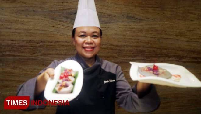 TIMES-Indonesia-Hotel-Santika-Pandegiling-Sajikan-Kue-Keranjang-2.jpg