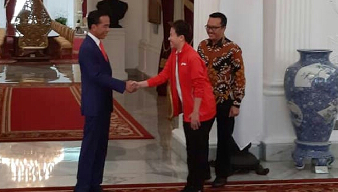 Pertemuan atlet bulu tangkis Liliyana Nastir dengan Presiden Joko Widodo di Istana Merdeka, Selasa (29/1/2019) (foto: Gatra.com)