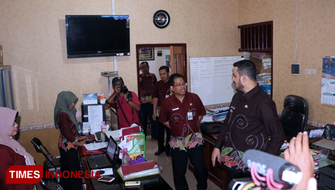 Hari Pertama Kerja, Wali Kota Probolinggo Melakukan Safari ke OPD