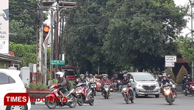 Jalan Gito Gati, Sleman, Yogyakarta sepanjang 2,48 kilometer yang akan ditutup karena proyek pelebaran oleh Pemda DIY. (FOTO: Fajar Rianto/TIMES Indonesia)