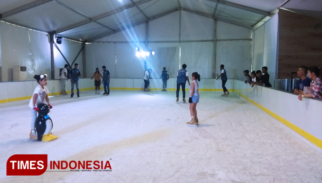 Wahana Ice  Skating  Tepi Pantai Hadir di Discovery 