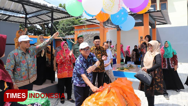 peresmian-Kolam-Renang-Tirto-Asri-2.jpg