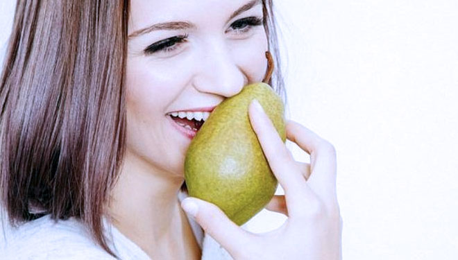 Ilustrasi - Mengkonsumsi buah pir mampu mendetoks tubuh (Foto: Shutterstock)