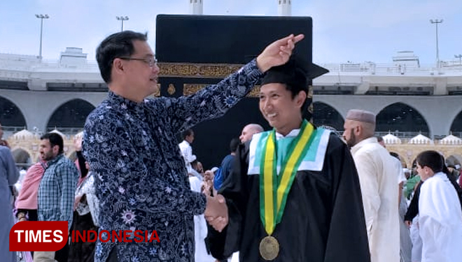 Langka, UMY Gelar Wisuda Dua Mahasiswa di Mekkah