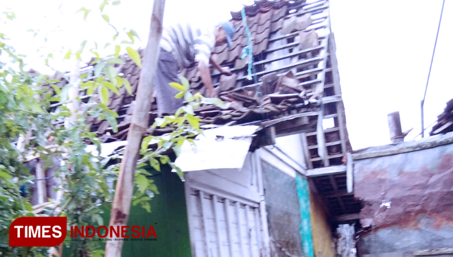 TIMES-Indonesia-Hujan-Deras-Rumah-RusakTuban-2.jpg