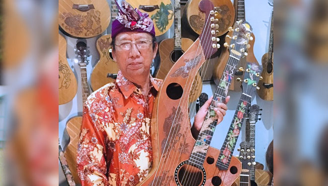 pengerajin gitar di Bali, I Wayan Tuges. (FOTO: Istimewa)