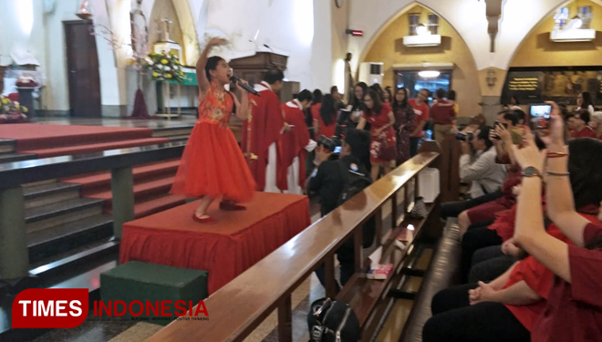 Sedikitnya 1000 Umat Katholik Lakukan Misa Syukur Imlek Di Gereja Katedral Ijen Times Indonesia