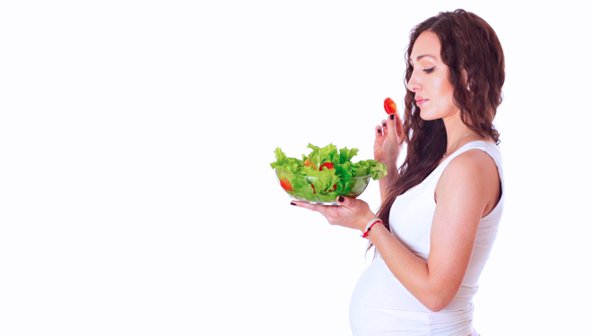 ILUSTRASI - Ibu Hamil Makan Sayur Mentah. (FOTO: perempuans1.rssing.com)