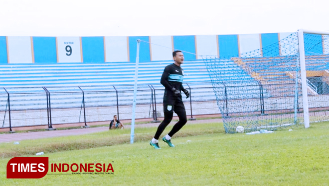Dian Agus Prasetyo sudah terlihat berlatih bersama Persela, di Stadion Surajaya Lamongan, Senin (11/2/2019). (FOTO: MFA Rohmatillah/TIMES Indonesia)