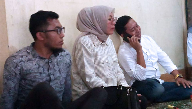 Caleg DPR RI Nomor Urut 5 dari Partai Golkar untuk Dapil NTB II Pulau Lombok, Purwaningsih Sutiarti saat mengunjungi Kelompok Pemuda Kalijaga di Lombok Utara.(FOTO: Istimewa)