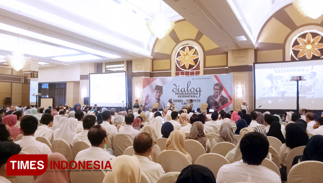Ribuan Dokter Jawa Timur Dialog Bersama Sandi dan Rocky Gerung