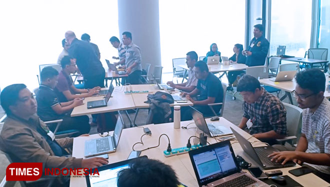 Persiapan jelang cekfakta debat Pilpres kedua di kantor Google Indonesia (Foto: Ferry/TIMES Indonesia)