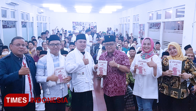 Relawan Kiai dan Santri Nusantara saat deklarasi dukung duet Jokowi-KH Ma'ruf Amin di Rumah Aspirasi, Jakarta. (FOTO: TKN for TIMES Indonesia)