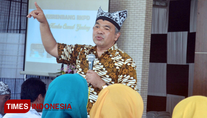 Pakar Komunikasi dan  Motivator Nasional Dr Aqua Dwipayana. (FOTO: Dok. TIMES Indonesia)