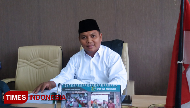 Ketua Komisi I DPRD Kabupaten Pamekasan, Ismail. (FOTO: Kahmad Syafii/TIMES Indonesia)