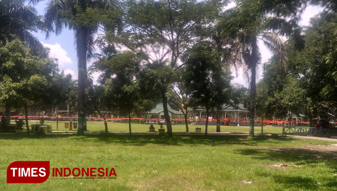 Sebagian sisi Alun-alun RBA Ki Ronggo Bondowoso. (FOTO: Moh Bahri/TIMES Indonesia) 