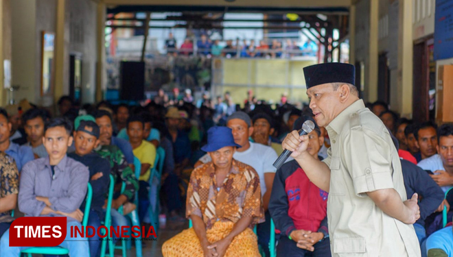  Ketua Badan Pengawas dan Disiplin Partai Gerindra, H Bambang Kristiono atau akrab dipanggil HBK saat menyampaikan orasi didepan anggota dan sayap Elang Merah.(FOTO: HBK for TIMES Indonesia) 