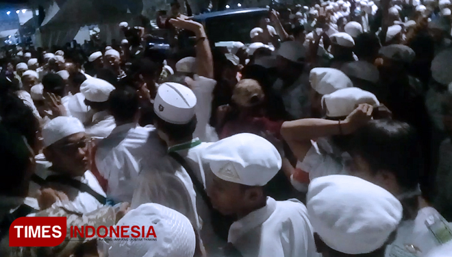 Kericuhan saat terjadinya kekerasan dan intimidasi kepada jurnalis dalam kegiatan Malam Munajat 212. (FOTO: Rizki Amana/TIMES Indonesia)