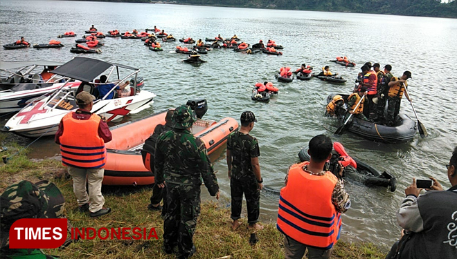 Suasana latihan survival penerbang dan teknisi Lanud Iswahjudi di Telaga Ngebel, Ponorogo. (Istimewa for TIMES Indonesia)