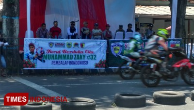 Baliho Ucapan Duka Cita untuk M. Zaky Terpampang di Balap Motor Nasional