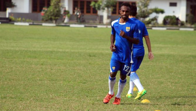 Ricky Kayame saat masih di Persib. (FOTO: Bolaindo.com)