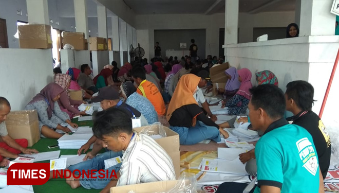 KPU Kabupaten Probolinggo Lipat 902.329 Surat Suara DPR-RI Pemilu 2019
