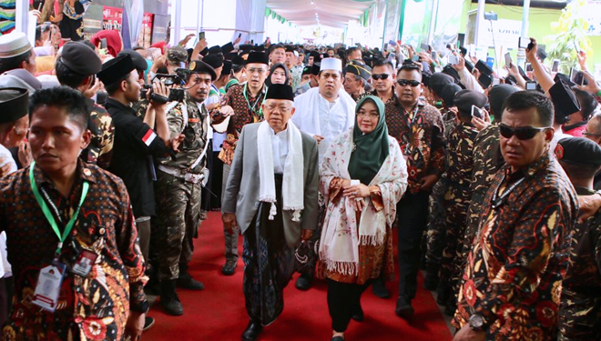 Muntasyar PBNU, KH Ma'ruf Amin saat menghadiri acara Munas Alim Ulama dan Konbes NU di Ponpes Miftahul Huda Al Azhar, Citangkolo, Kota Banjar. (FOTO: Istimewa)