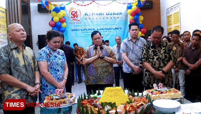 Acara syukuran perayaan HUT KENARI DJAJA ke 54 dengan tema 'Satukan Langkah, Bersama Meraih Sukses' di kantor Kenari Djaja Prima Jakarta, Rabu (27/2). (FOTO: Ivan Iskandaria/TIMES Indonesia)