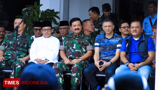TNI Commander called as Ebese Arek Malang by Aremania