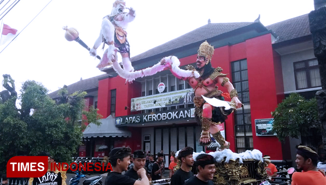 TIMES-Indonesia-Pawai-Ogoh-Ogoh-Bali-2.jpg
