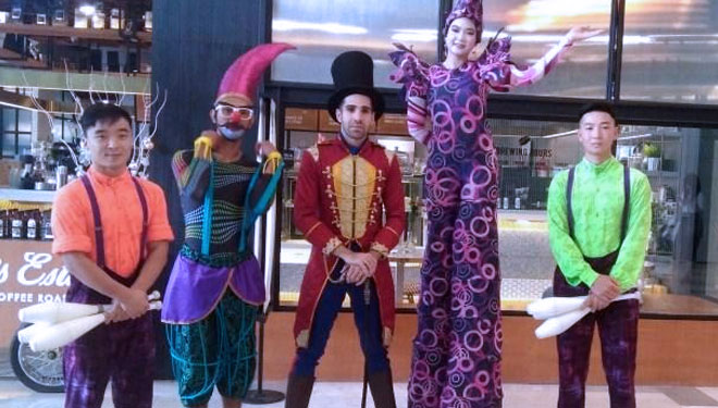 Aneka atraksi dari The Greatest 50 Show akan menghibur warga Surabaya, Selasa (12/3/2019).(Foto: Istimewa)