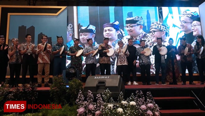 Opening-Ceremony-Festival-Arsitektur-Nusantara-2019-di-Banyuwangi-b.jpg