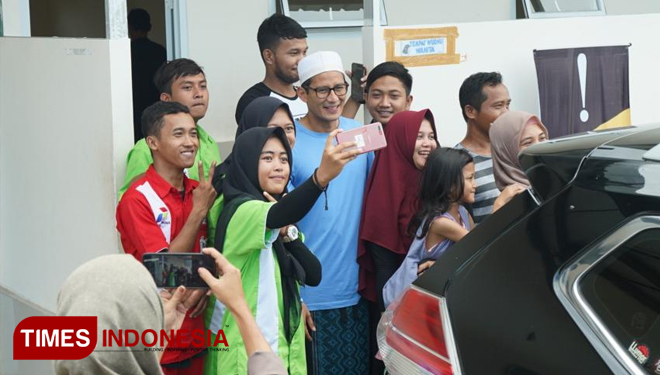 Sandiaga S Uno di Rest Area 228 A (FOTO: Tofik For TIMES Indonesia)