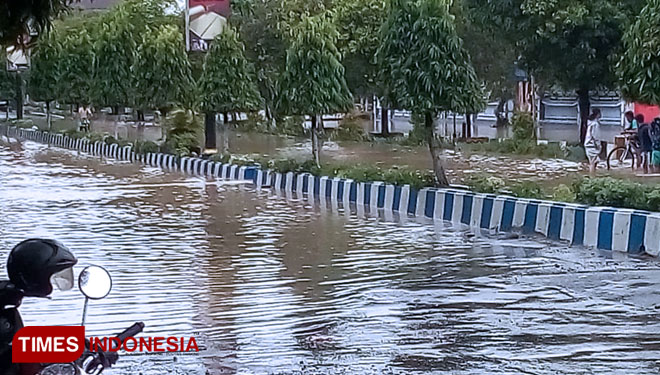 Kondisi wilayah Ponorogo saat terendam banjir Kamis (7/3/2019). (Foto: Bambang H Irwanto/TimesIndonesia)