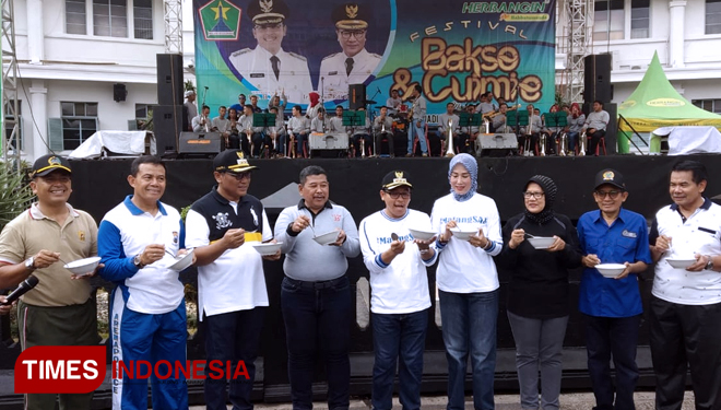 Sutiaji, Malang Mayor at the opening of Festival Mendem Durian Bakso Cwimie. (PHOTO: Imadudin M/TIMES Indonesia)