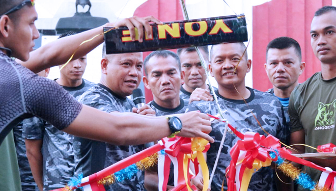 Peresmian Infantry Running Club dipimpin oleh Wadan Pussenif, Brigjen TNI M Saleh Mustafa, serta diikuti Kasdam V/Brawijaya, Brigjen TNI Bambang Ismawan, di Mako Yonif Raider 500/Sikatan, Jumat (15/3/2019). (FOTO: Istimewa)