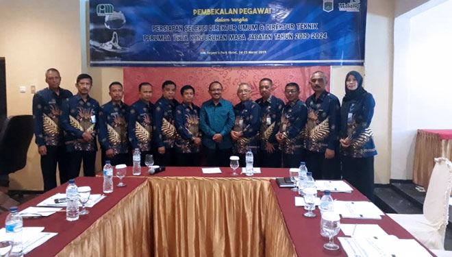 Acara pembekalan bagi para Kabag dan Kanit yang diproyeksikan sebagai calon Direksi di Perumda Tirta Kanjuruhan Kabupaten Malang. (FOTO: istimewa) 