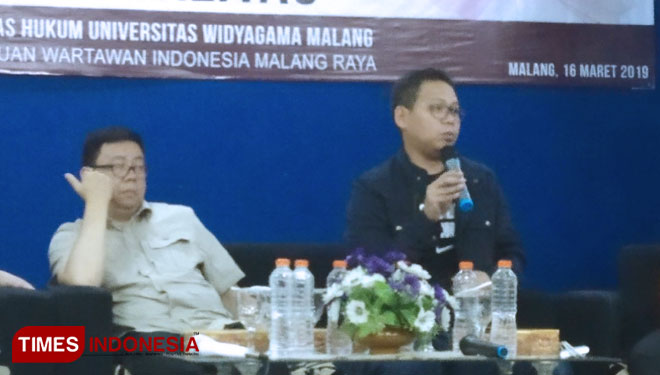 Ketua Ikatan Jurnalis Televisi Indonesia (IJTI) RI, Yadi Hendriana saat memaparkan materinya.(Foto: Imadudin M/TIMES Indonesia)