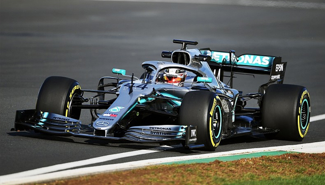 Pebalap Mercedes AMG Petronas, Lewis Hamilton berada di Pole Potition pada race F1 2019 GP Australia. (Autosport) 
